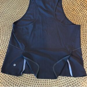 Lululemon Black Nylon Running/Workout Tank With Reflective Stripes Size 12
